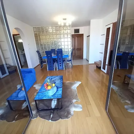Iva Apartament *