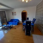 דירה Iva *